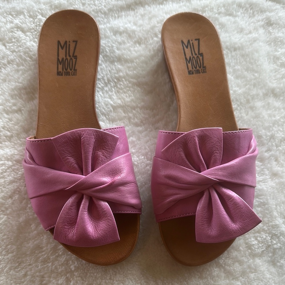 Nwob. Miz mooz sandals